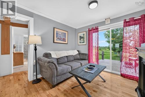 4395 Malagash Road, Malagash, NS - Indoor Photo Showing Living Room