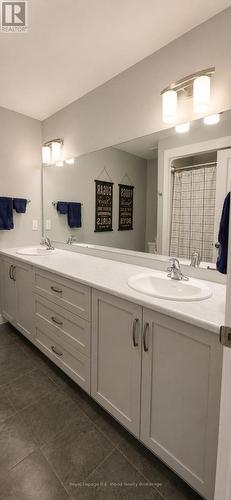 249 Wilson Avenue, Tillsonburg, ON - Indoor Photo Showing Bathroom
