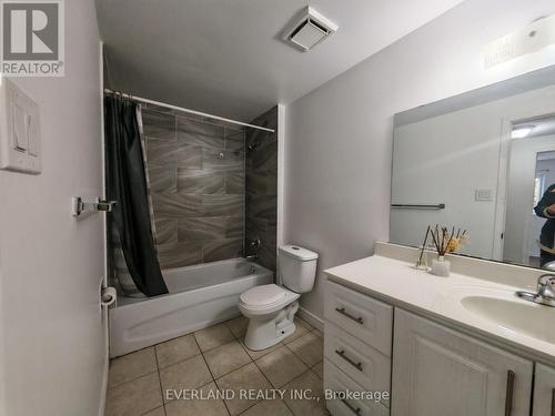 18 Camberley Court, Toronto, ON - Indoor Photo Showing Bathroom