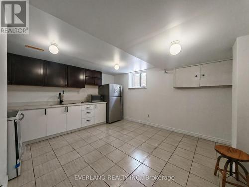 18 Camberley Court, Toronto, ON - Indoor Photo Showing Kitchen