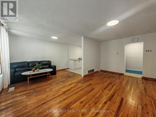 18 Camberley Court, Toronto, ON - Indoor Photo Showing Other Room