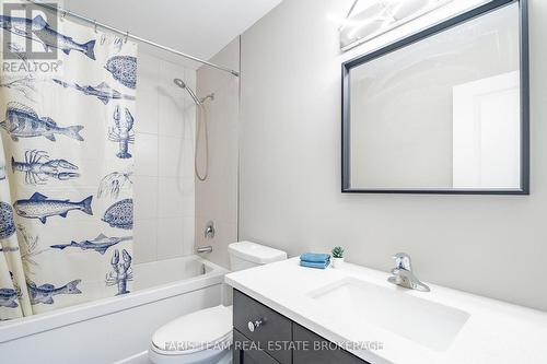 1016 Wright Drive, Midland, ON - Indoor Photo Showing Bathroom