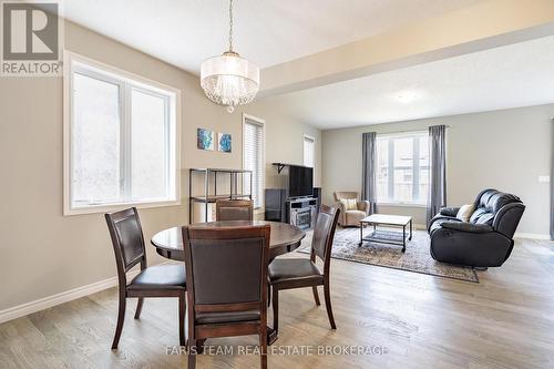 1016 Wright Drive, Midland, ON - Indoor Photo Showing Dining Room