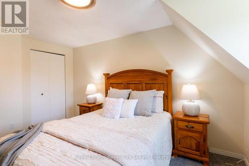245 Elmira Road S, Guelph (Willow West/Sugarbush/West Acres), ON - Indoor Photo Showing Bedroom