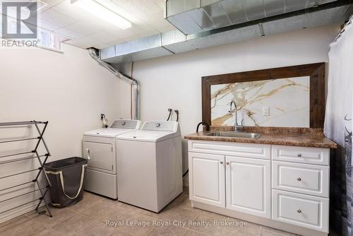 245 Elmira Road S, Guelph (Willow West/Sugarbush/West Acres), ON - Indoor Photo Showing Laundry Room