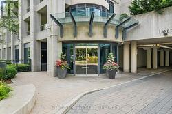 318 - 2095 LAKE SHORE BOULEVARD W  Toronto, ON M8V 4G4