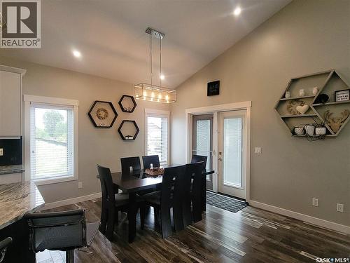 626 Kinloch Crescent, Saskatoon, SK - Indoor Photo Showing Dining Room