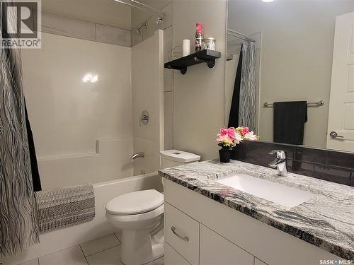626 Kinloch Crescent, Saskatoon, SK - Indoor Photo Showing Bathroom