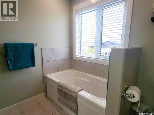 626 Kinloch Crescent, Saskatoon, SK - Indoor Photo Showing Bathroom