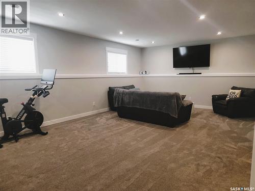 626 Kinloch Crescent, Saskatoon, SK - Indoor Photo Showing Gym Room