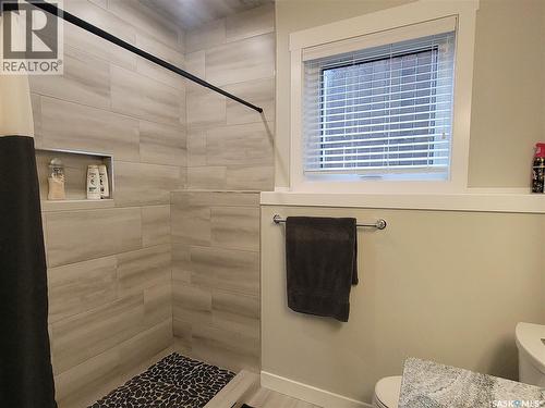 626 Kinloch Crescent, Saskatoon, SK - Indoor Photo Showing Bathroom