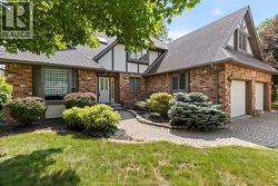 5940 OXLEY Lasalle, ON N9H 1N5