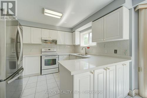 29 Charrington Crescent, Markham, ON - Indoor Photo Showing Kitchen With Double Sink