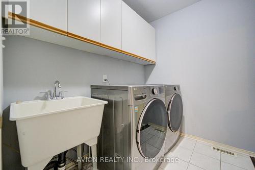 29 Charrington Crescent, Markham, ON - Indoor Photo Showing Laundry Room