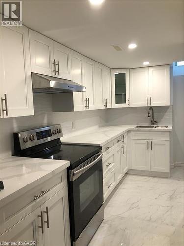 3 LANCER Court Unit# Lower , Hamilton, Ontario L9B 2B1 3
