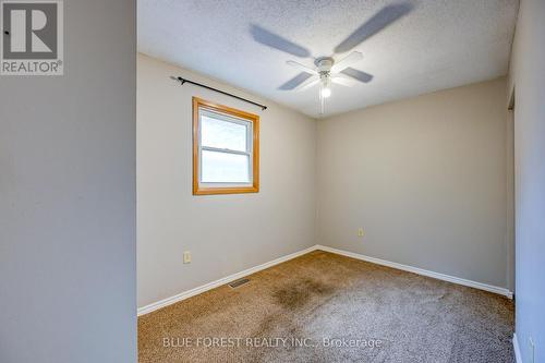 132 Ardsley Crescent, London North (North I), ON - Indoor Photo Showing Other Room