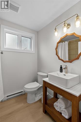 20 Thorburn Road, St. John'S, NL - Indoor Photo Showing Bathroom