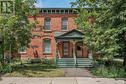 539 GILMOUR STREET  Ottawa, ON K1R 5L5