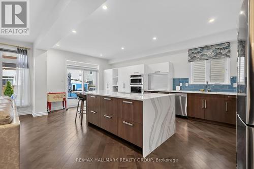 878 Excursion Way, Ottawa, ON - Indoor Photo Showing Kitchen With Stainless Steel Kitchen With Upgraded Kitchen