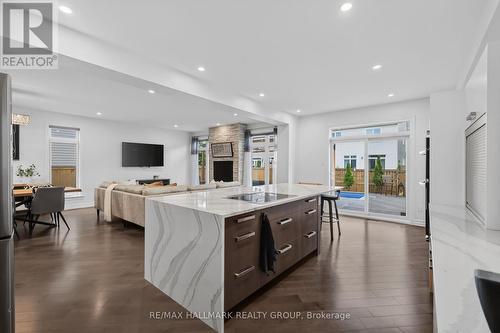 878 Excursion Way, Ottawa, ON - Indoor Photo Showing Kitchen With Double Sink With Upgraded Kitchen