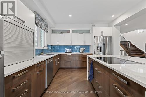 878 Excursion Way, Ottawa, ON - Indoor Photo Showing Kitchen With Stainless Steel Kitchen With Upgraded Kitchen