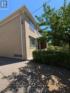 139 VAUXHALL DRIVE Toronto, ON M1P 1R5