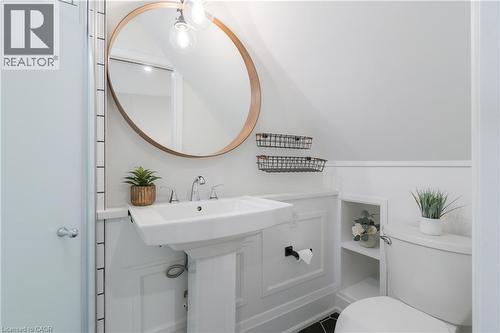 46 Murray Street E, Hamilton, ON - Indoor Photo Showing Bathroom
