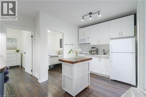46 Murray Street E, Hamilton, ON - Indoor Photo Showing Kitchen