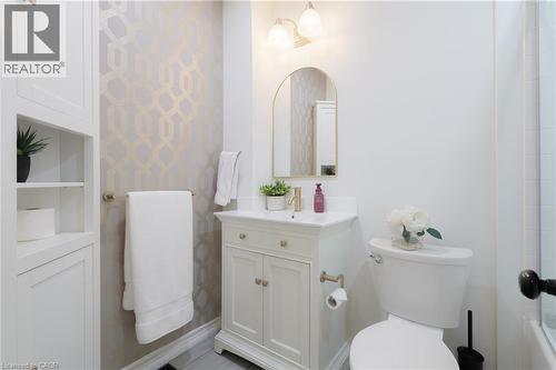 46 Murray Street E, Hamilton, ON - Indoor Photo Showing Bathroom