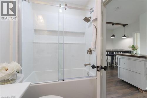 46 Murray Street E, Hamilton, ON - Indoor Photo Showing Bathroom