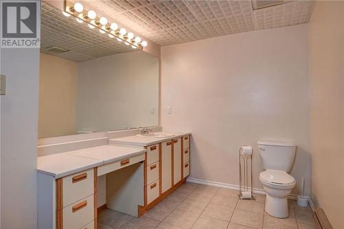 224 Third Avenue, Sudbury, ON - Indoor Photo Showing Bathroom