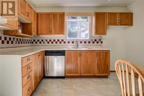 224 Third Avenue, Sudbury, ON - Indoor Photo Showing Kitchen