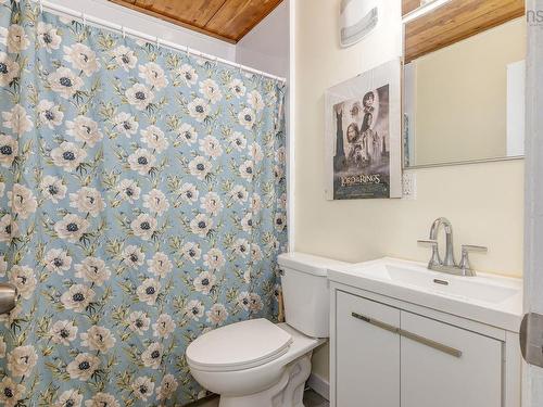 72 Cavendish Road, Halifax, NS - Indoor Photo Showing Bathroom
