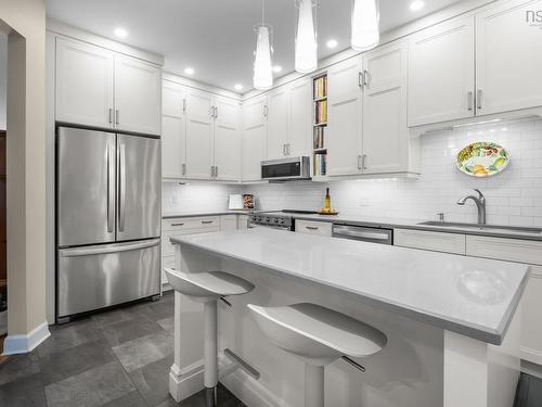 123 Anchor Drive, Halifax, NS - Indoor Photo Showing Kitchen With Stainless Steel Kitchen With Upgraded Kitchen