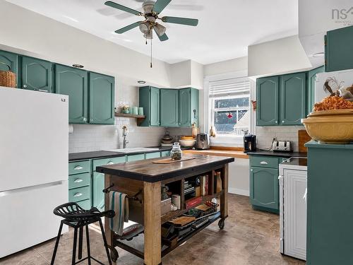 252 Main Street, Berwick, NS - Indoor Photo Showing Kitchen