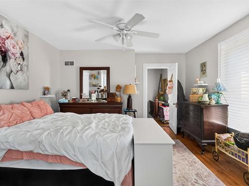 252 Main Street, Berwick, NS - Indoor Photo Showing Bedroom
