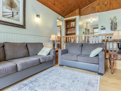 1040 Vault Road, Forest Glade, NS - Indoor Photo Showing Living Room