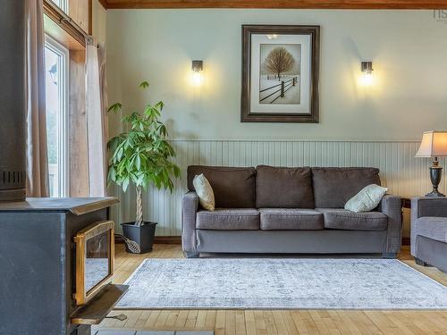 1040 Vault Road, Forest Glade, NS - Indoor Photo Showing Living Room