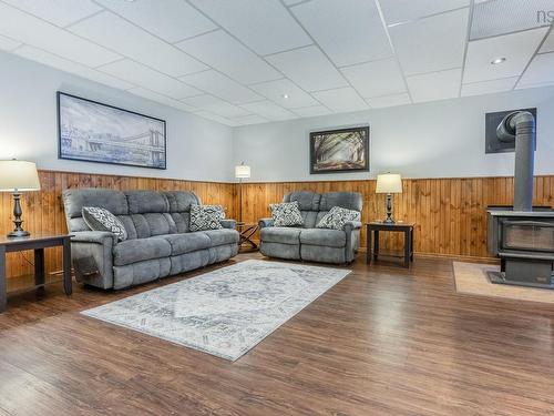 1040 Vault Road, Forest Glade, NS - Indoor Photo Showing Living Room