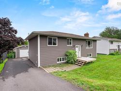 43 Candlewood Lane  Lower Sackville, NS B4C 1A6