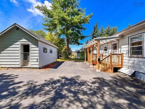 45 Hillcrest Street, Bridgewater, NS - Outdoor