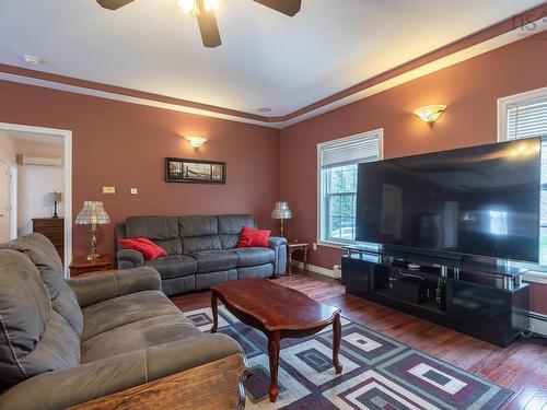 10 Sylvania Terrace, Hammonds Plains, NS - Indoor Photo Showing Living Room