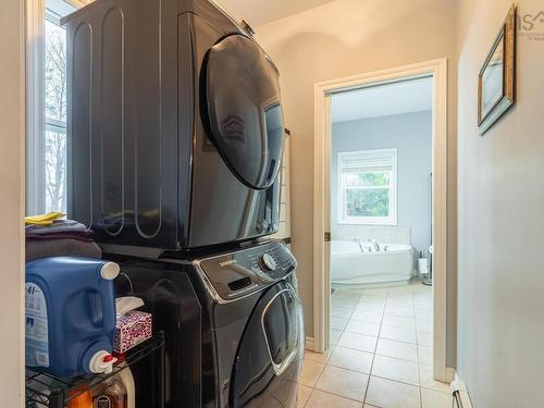 10 Sylvania Terrace, Hammonds Plains, NS - Indoor Photo Showing Laundry Room