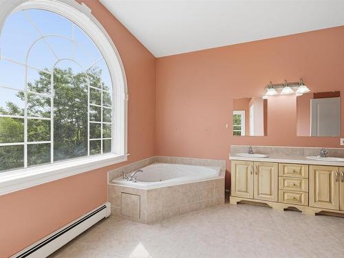 57 Lawlor Crescent, Cole Harbour, NS - Indoor Photo Showing Bathroom