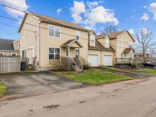 1 DEBLOIS Street  Charlottetown, PE C1E 0J6