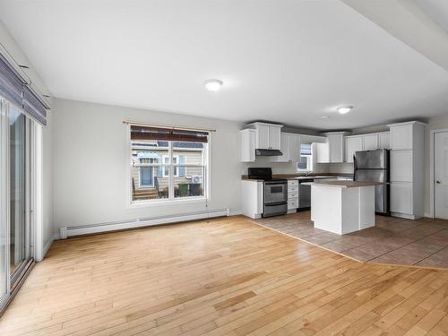 1 Deblois Street, Charlottetown, PE - Indoor Photo Showing Kitchen