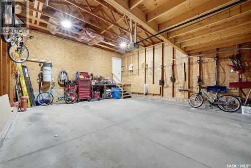 54 Qu'Appelle Crescent, Balgonie, SK - Indoor Photo Showing Garage