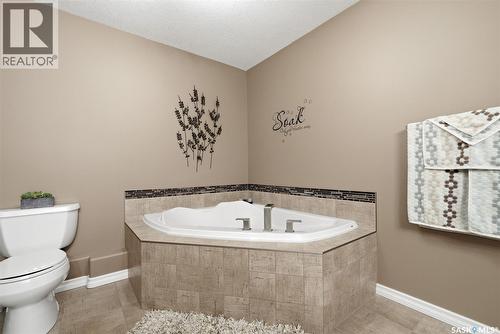 54 Qu'Appelle Crescent, Balgonie, SK - Indoor Photo Showing Bathroom