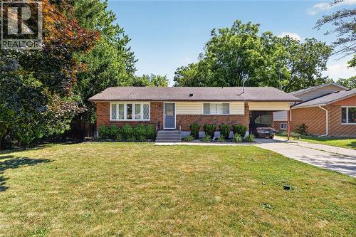 516 MAUDE STREET  Petrolia, ON N0N 1R0