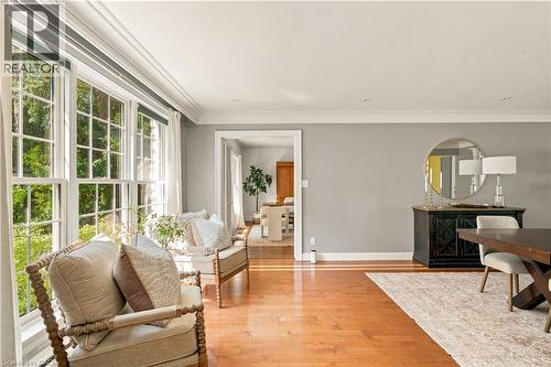 290 Bridgeport Road E, Waterloo, ON - Indoor Photo Showing Living Room